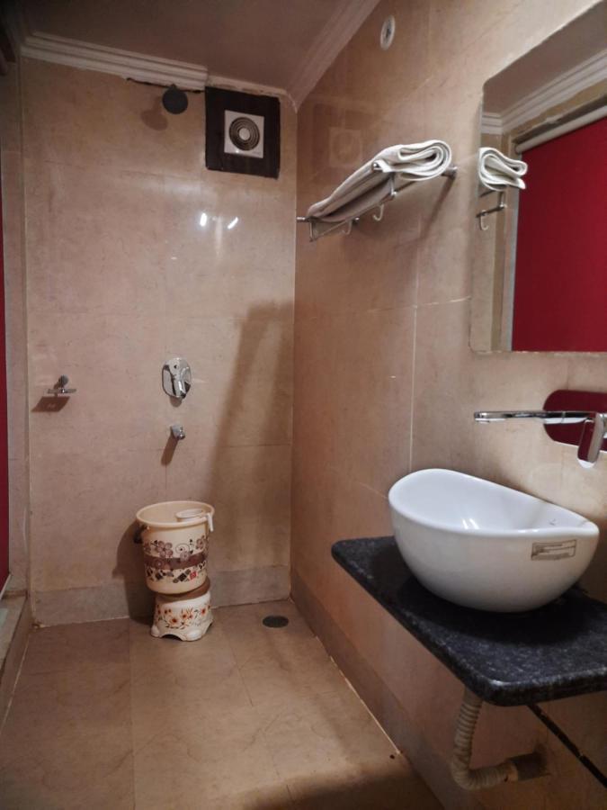 Hotel The Amour Dx Near Igi Airport Delhi นิวเดลี ภายนอก รูปภาพ